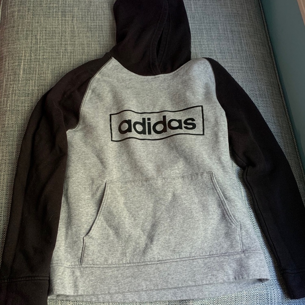 Adidas Sweatshirt